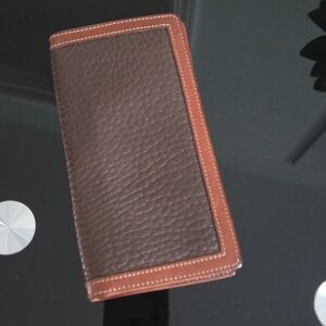 Dooney &Bourke Elegant  Leather Long  Wallet For Women's